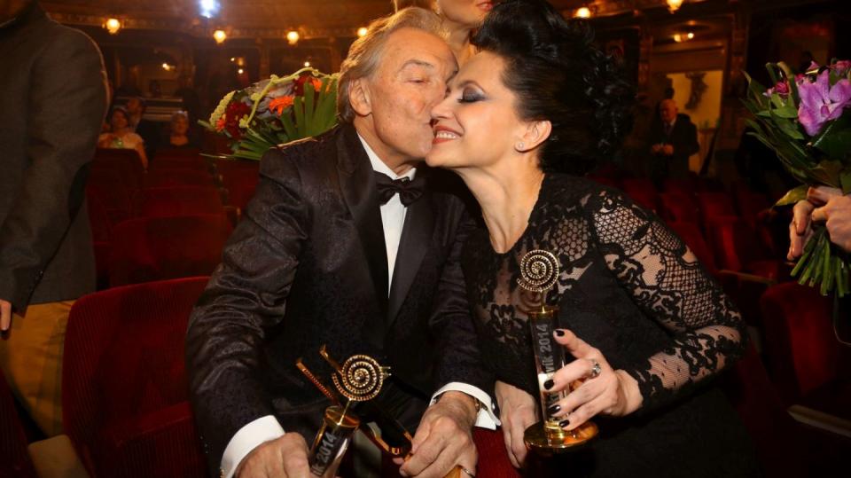 Karel Gott a Lucie Bílá a jejich pusa
